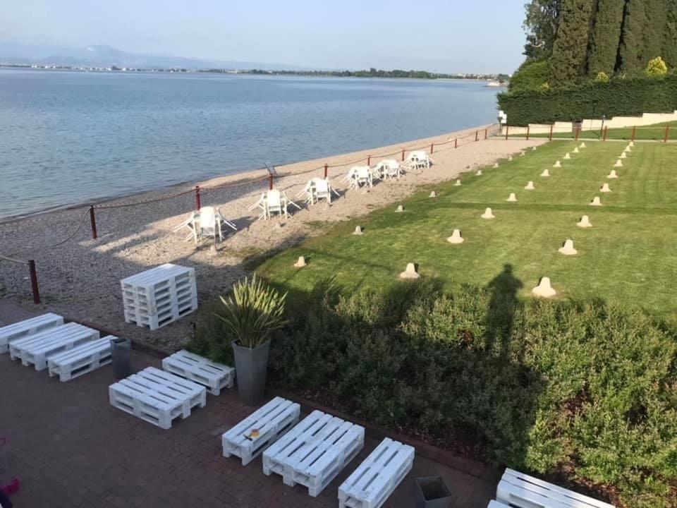 Appartamento Casa Vacanze Spiaggia D'Oro Desenzano del Garda Exterior foto